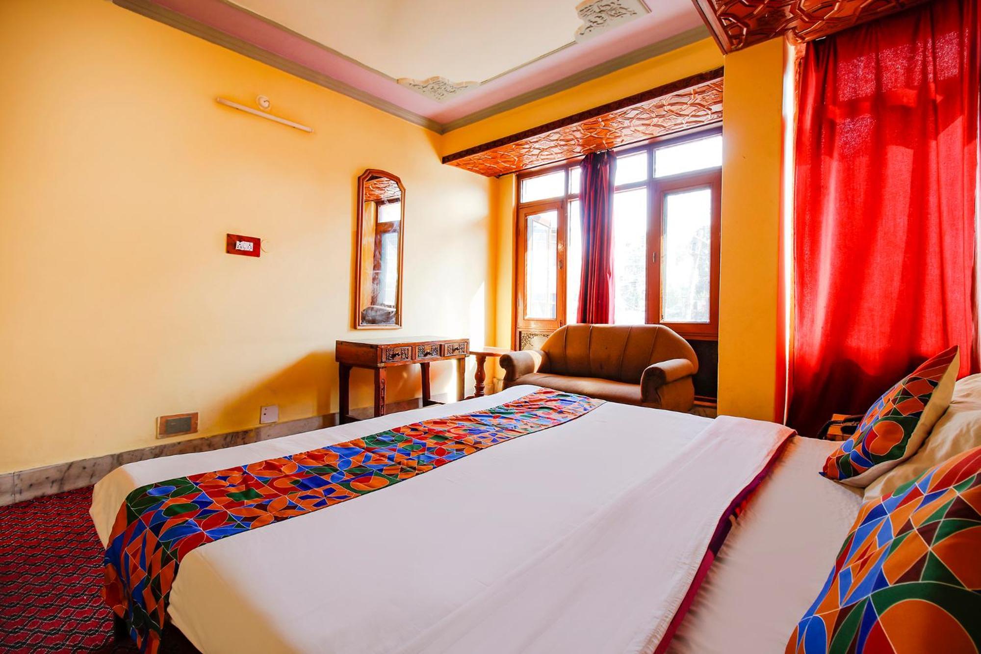 Fabhotel Kashmir Hilltown Durgjan Exteriör bild