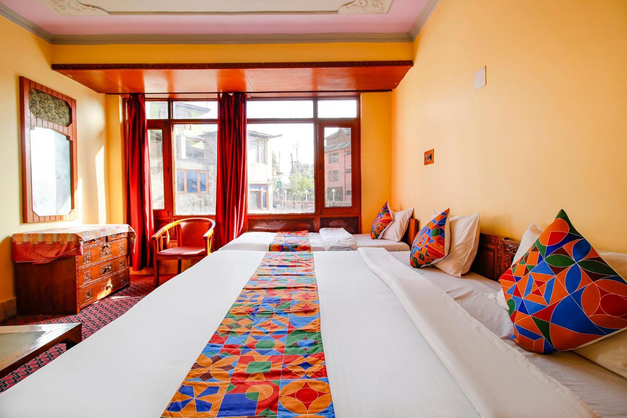Fabhotel Kashmir Hilltown Durgjan Exteriör bild