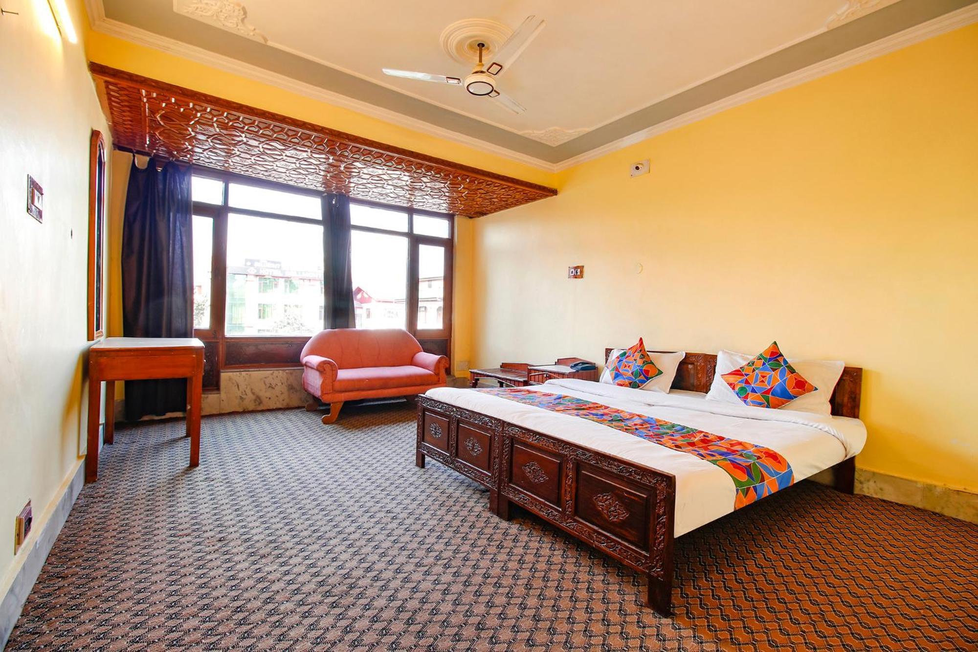 Fabhotel Kashmir Hilltown Durgjan Exteriör bild