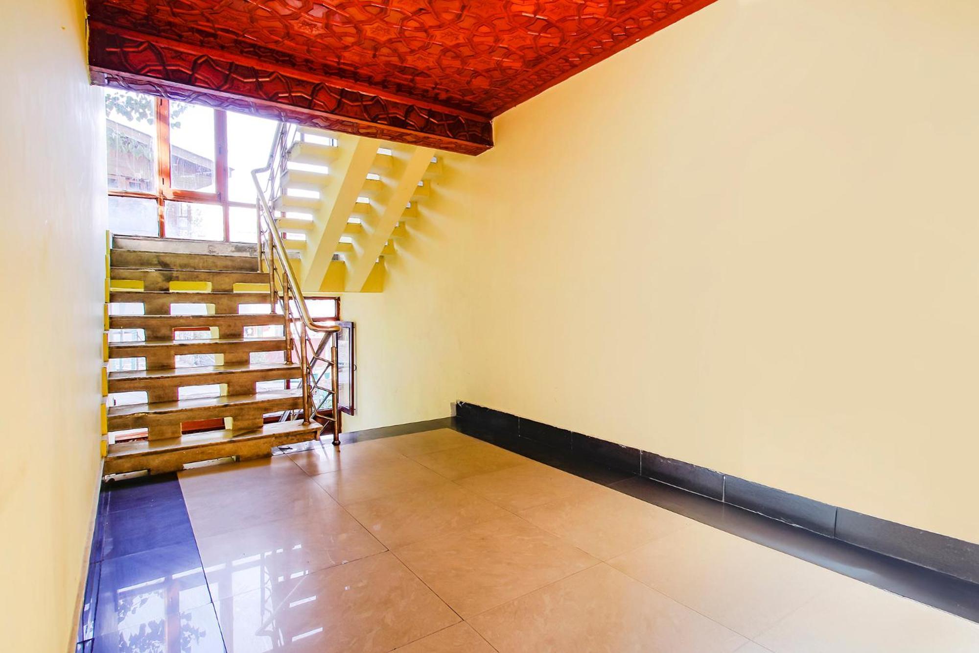Fabhotel Kashmir Hilltown Durgjan Exteriör bild