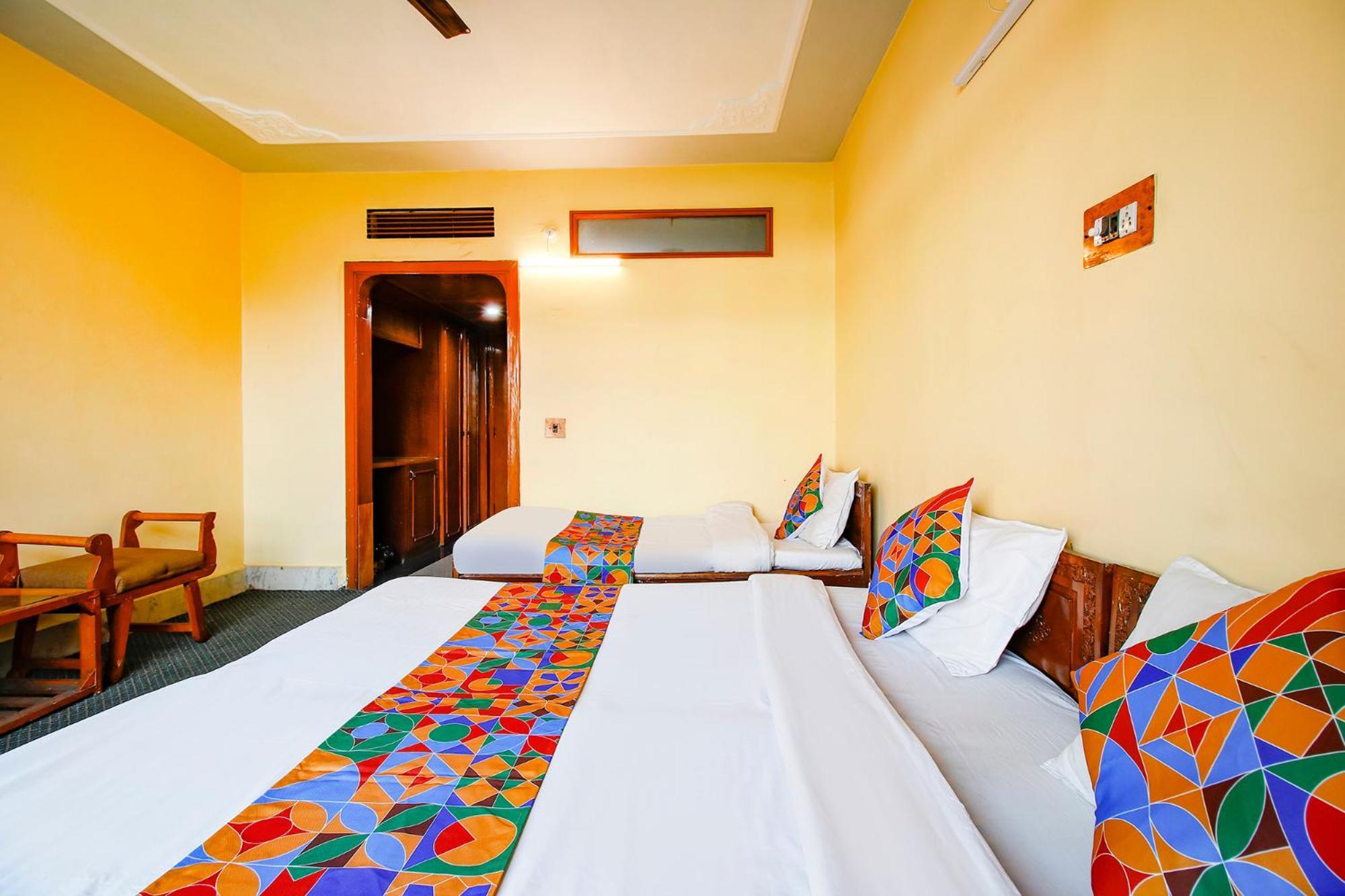 Fabhotel Kashmir Hilltown Durgjan Exteriör bild