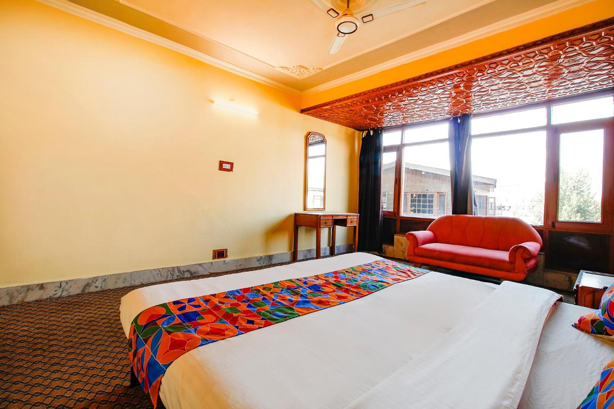 Fabhotel Kashmir Hilltown Durgjan Exteriör bild