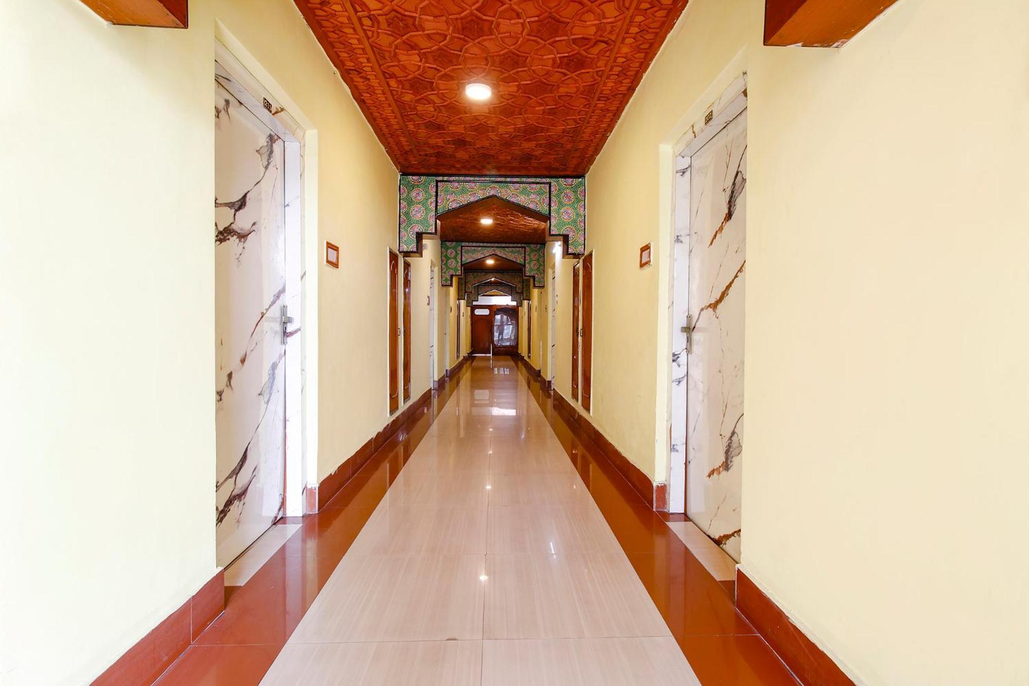 Fabhotel Kashmir Hilltown Durgjan Exteriör bild