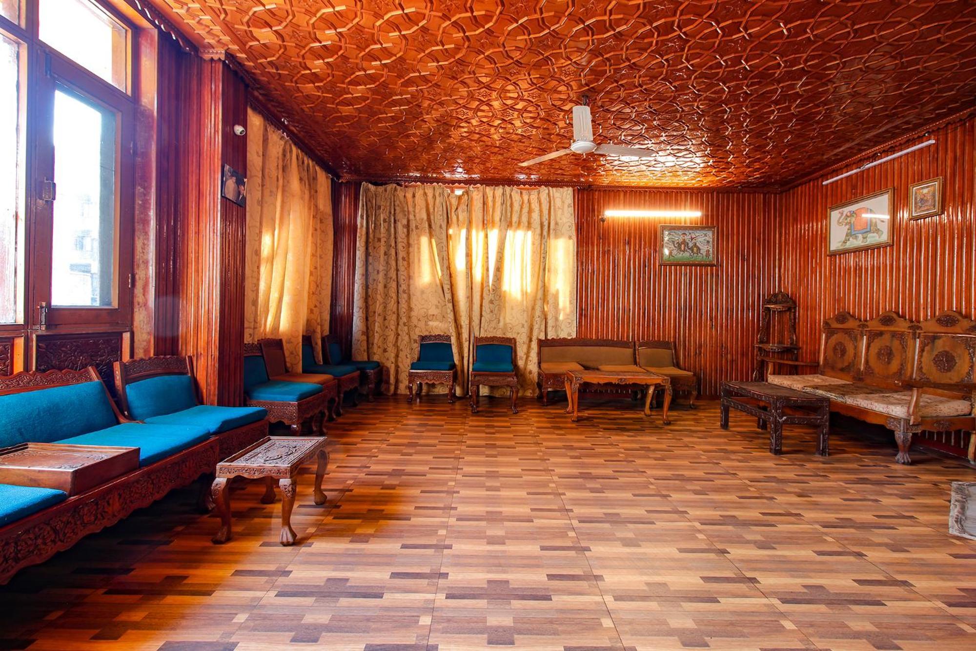 Fabhotel Kashmir Hilltown Durgjan Exteriör bild